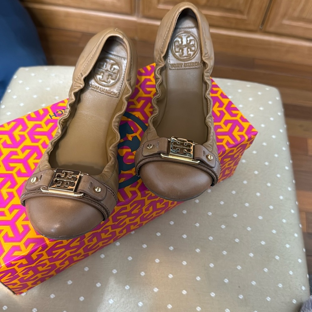 Tory Burch Ambrose Ballet size 5.5